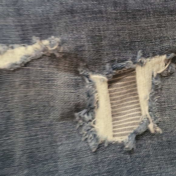 ☑️The Limited Jeans ~ Slim Boyfriend Factory Distressed Patchwork Jeans Mid-Rise - Picture 6 of 9